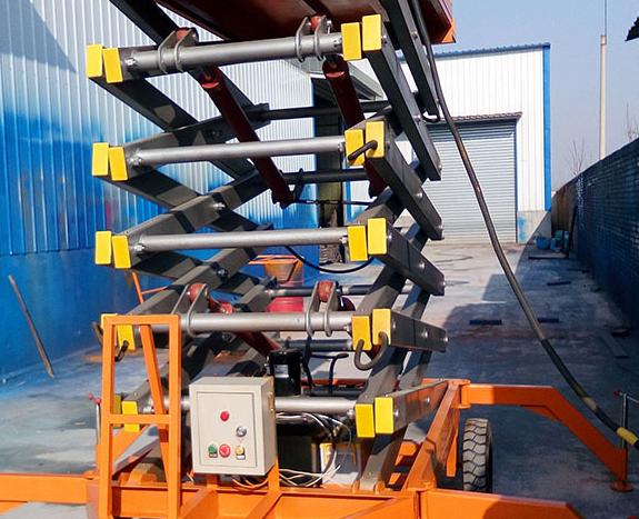 可伸縮臺(tái)面升降臺(tái)，有著較高的承載能力